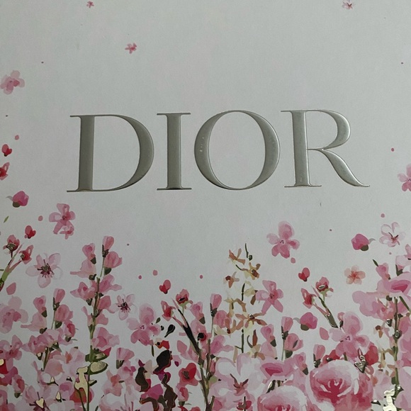 Dior Pink Floral Box - Picture 6 of 9